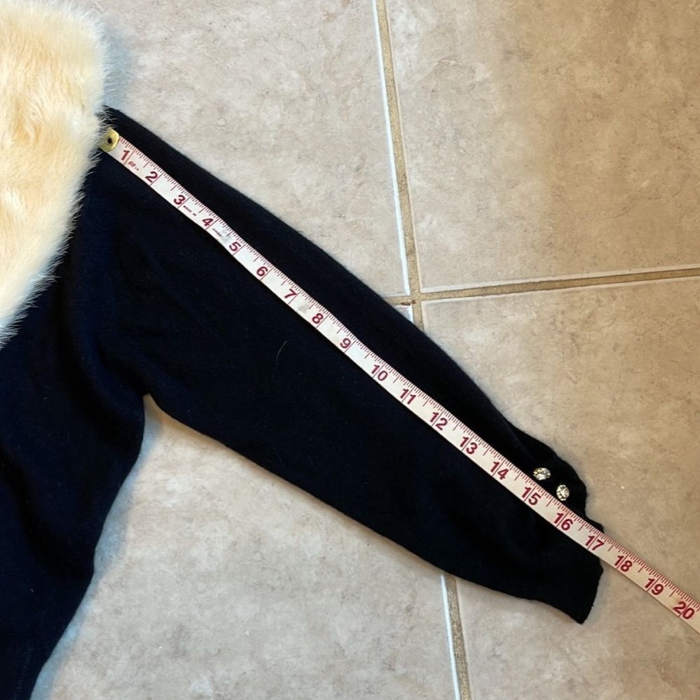 Vintage Pringle Of Scotland Cashmere Cardigan Sweater Jacket Mink Fur Collar S-M - Picture 10 of 11